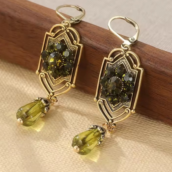 Anthropologie Jewelry - Vintage antique Gold color and Green Drop Earrings